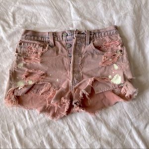 ⚠️SALE⚠️ Pink Levi’s 501 Shorts W32